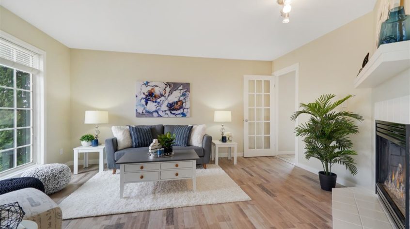 Spruce Grove Home Staging Livingroom