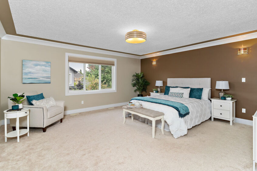 Vacant home staging primary bedroom in Beaumont
